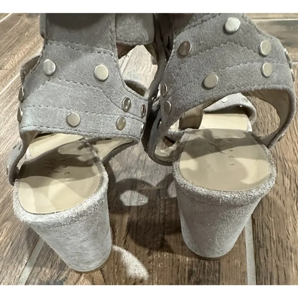 Lord and Taylor 424 fifth Gray Suede Studded Strappy Open Toe Buckle Heels Sz 8M